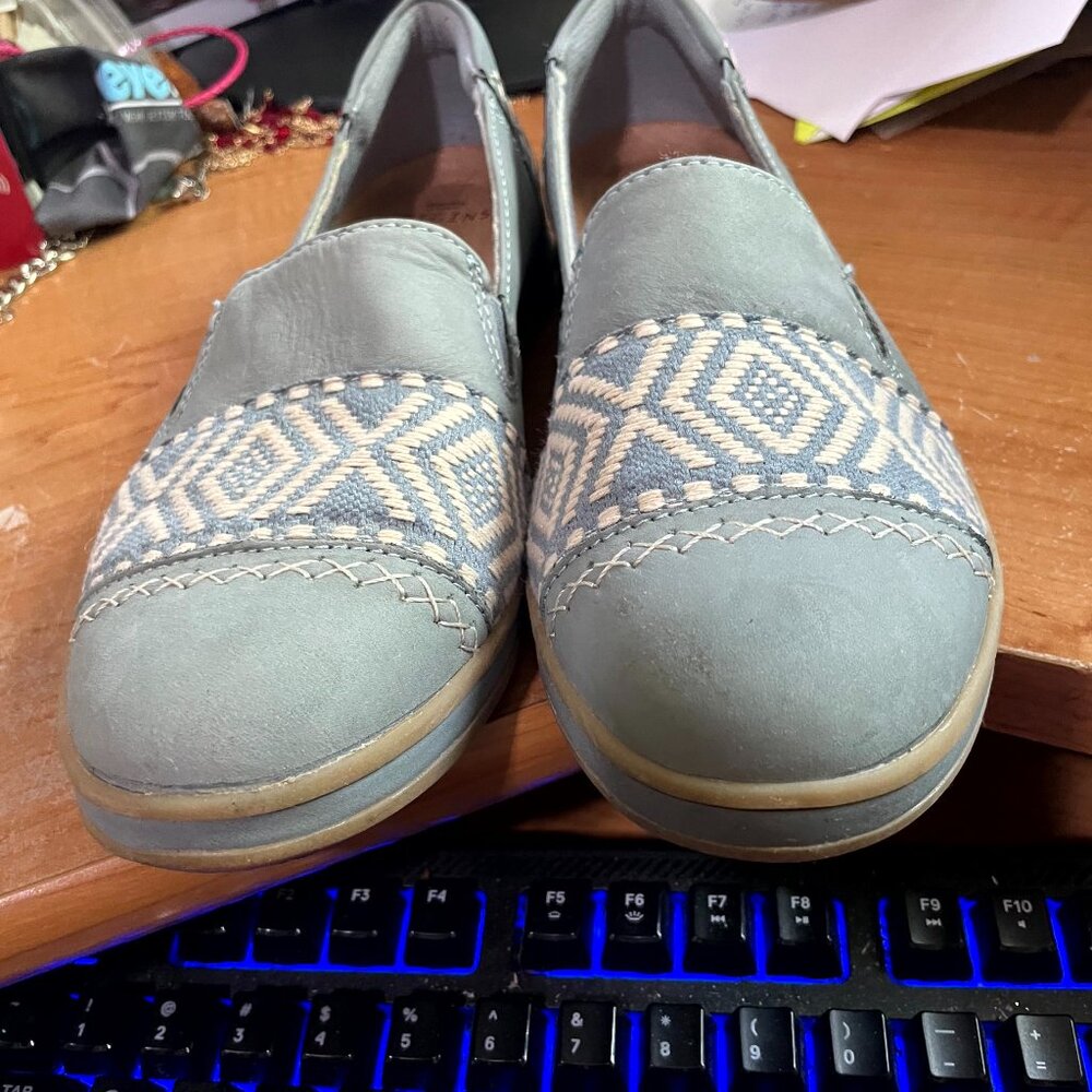 EARTH ORIGINS BAILEY STREET BLUE NUBUCK WOMENS SIZE 9 GOOD CONDITION